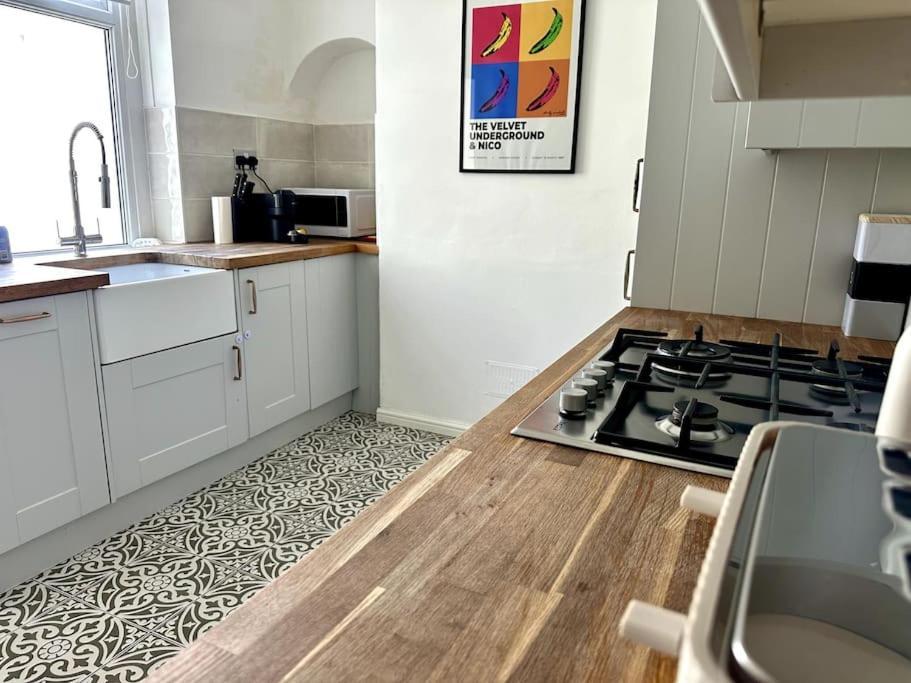 Holiday home 2 Bedroom Centre House - Pet Friendly - Free Parking Cardiff