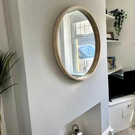 2 Bedroom City Centre House - Pet Friendly - Free Parking Cardiff Exterior photo