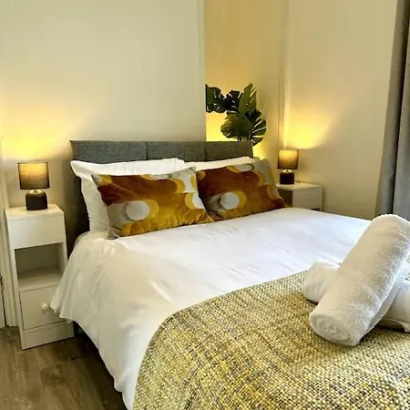 2 Bedroom City Centre House - Pet Friendly - Free Parking Cardiff Exterior photo